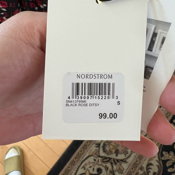 Something navy stunning Nordstrom dress🌈❤️ - Picture 4 of 16